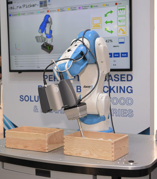 Comau Showcases the Power of Automation with New Robots and New Solutions at Automate 2024 